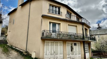 House 9 rooms of 230 m² in - (48130)