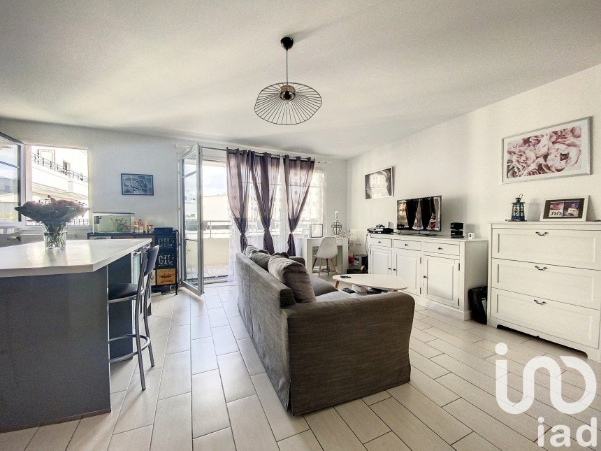 Appartement 3 pièces de 69 m² à Serris (77700)