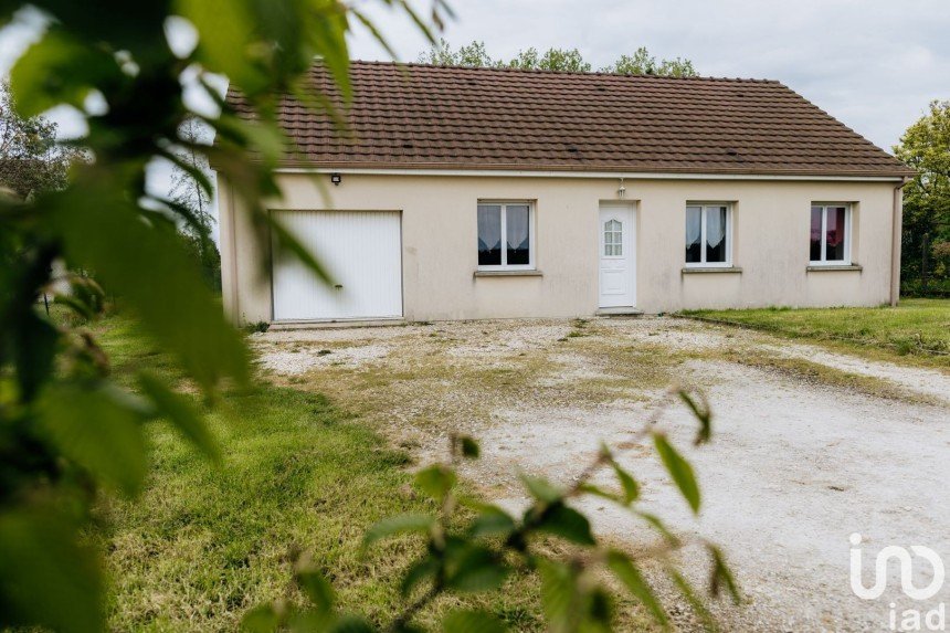 Maison 4 pièces de 84 m² à Beauchamps-sur-Huillard (45270)