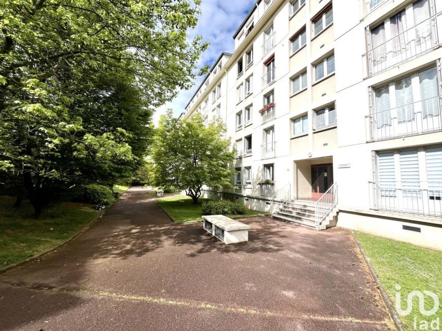 Apartment 3 rooms of 62 m² in Le Kremlin-Bicêtre (94270)