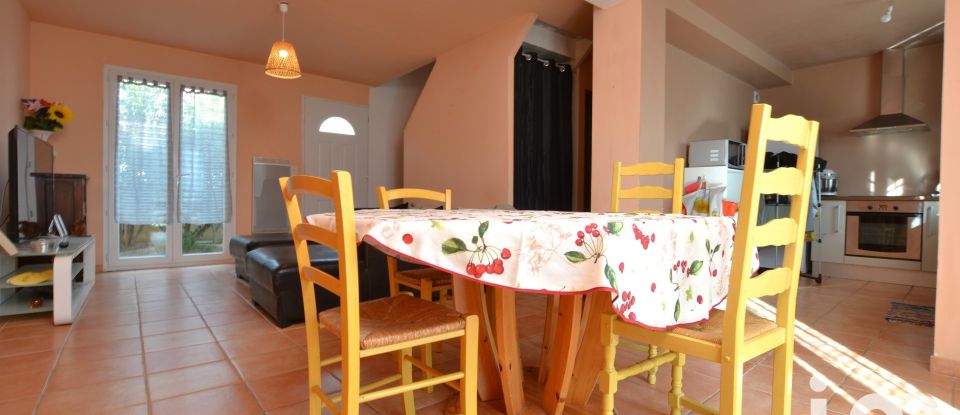 Traditional house 4 rooms of 82 m² in Narbonne (11100)
