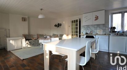 Maison traditionnelle 3 pièces de 80 m² à Val-d'Izé (35450)