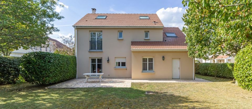 House 8 rooms of 170 m² in Guyancourt (78280)