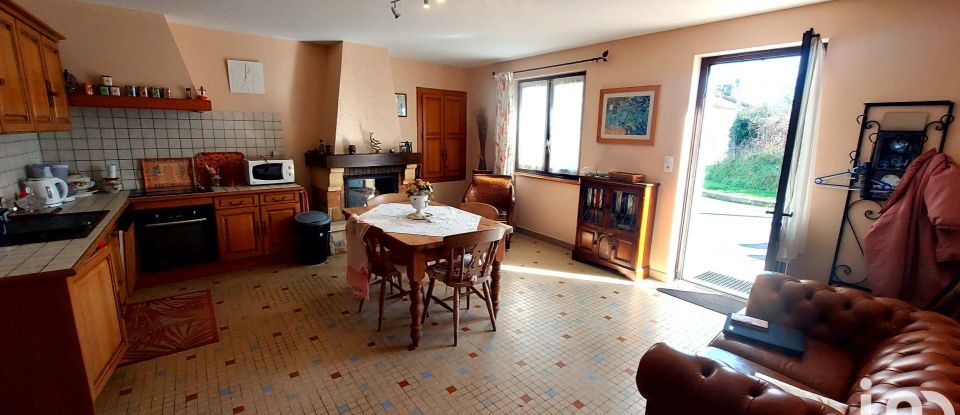 Village house 4 rooms of 151 m² in Millac (86150)