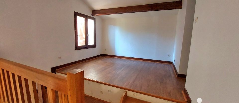 House 5 rooms of 128 m² in Vélines (24230)