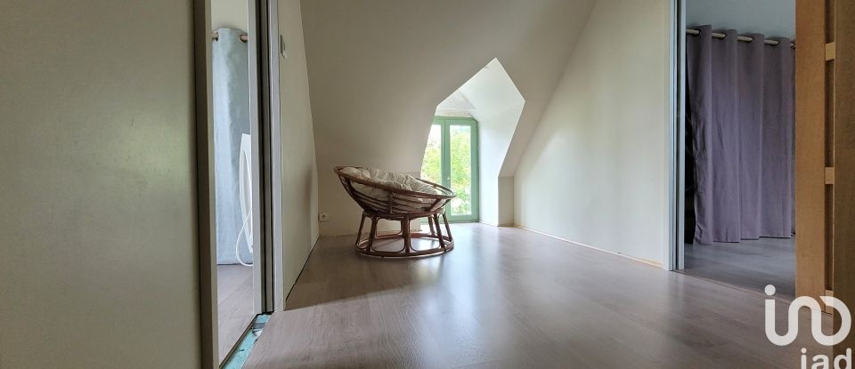 Maison traditionnelle 4 pièces de 100 m² à Huismes (37420)