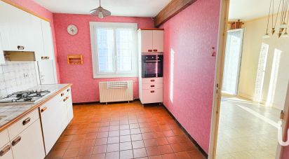 House 4 rooms of 90 m² in Saint-Jean-de-la-Ruelle (45140)