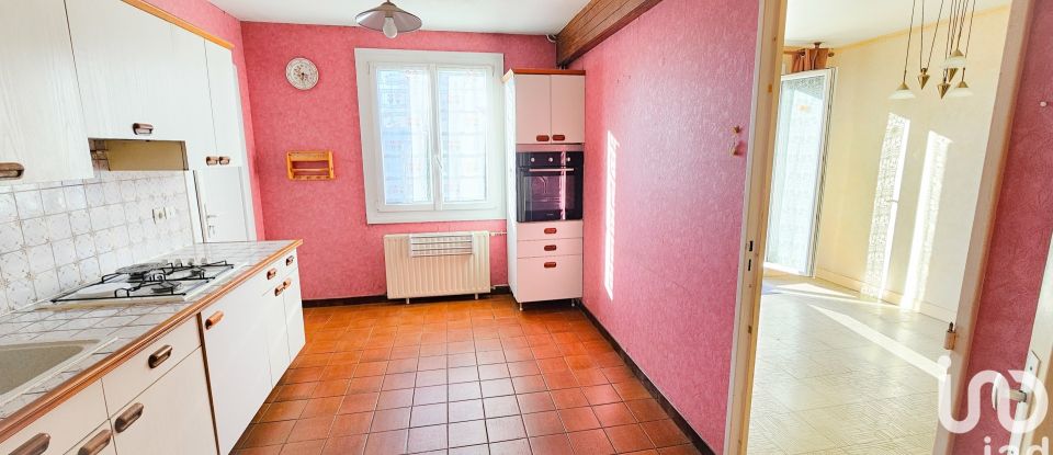 House 4 rooms of 90 m² in Saint-Jean-de-la-Ruelle (45140)