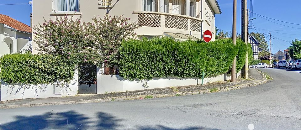 Maison de ville 10 pièces de 238 m² à Lourdes (65100)