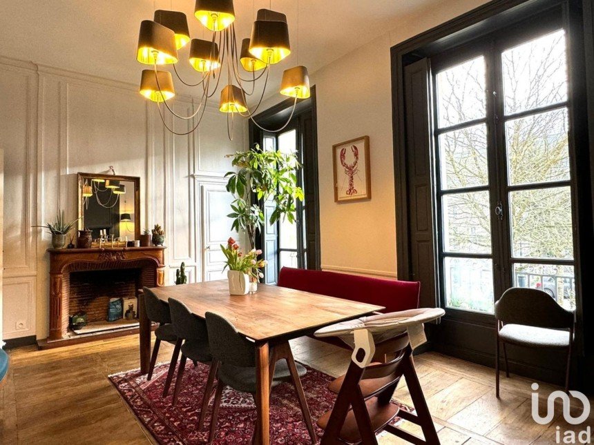 Appartement 5 pièces de 111 m² à Rennes (35000)