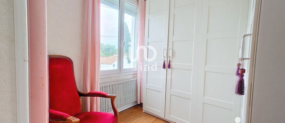 Traditional house 4 rooms of 86 m² in La Rochelle (17000)