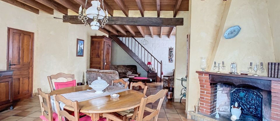 Traditional house 6 rooms of 150 m² in Parcoul-Chenaud (24410)