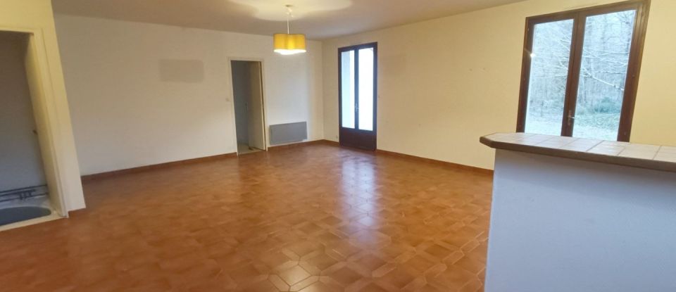 House 5 rooms of 118 m² in Vouillé (86190)