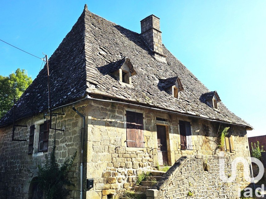 Barn conversion 1 room of 200 m² in Sousceyrac-en-Quercy (46190)