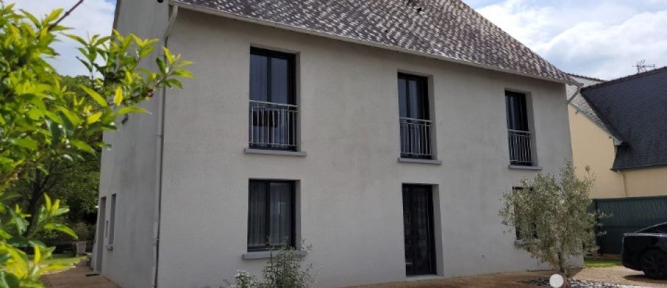 Traditional house 9 rooms of 248 m² in La Chartre-sur-le-Loir (72340)