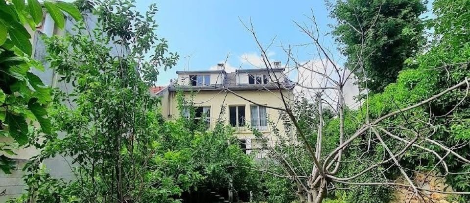 Maison 15 pièces de 300 m² à Saint-Maur-des-Fossés (94100)