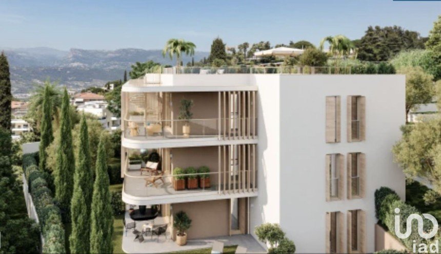 Appartement 4 pièces de 84 m² à Nice (06000)