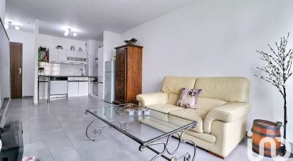 Apartment 3 rooms of 56 m² in Pontault-Combault (77340)