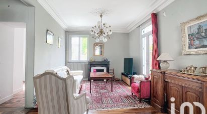 Maison traditionnelle 8 pièces de 199 m² à Courbevoie (92400)