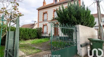 House 6 rooms of 84 m² in Mantes-la-Ville (78711)