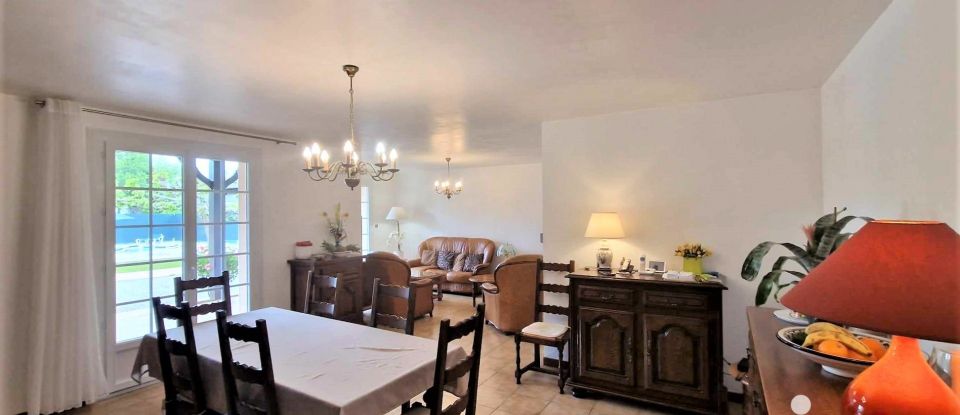 Maison traditionnelle 5 pièces de 110 m² à Castelsarrasin (82100)