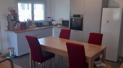 Apartment 5 rooms of 97 m² in Floirac (33270)
