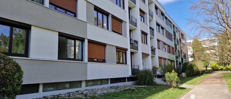 Appartement 3 pièces de 79 m² à Meylan (38240)