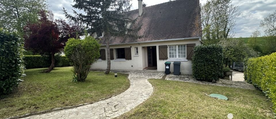 Maison traditionnelle 7 pièces de 143 m² à Villemareuil (77470)
