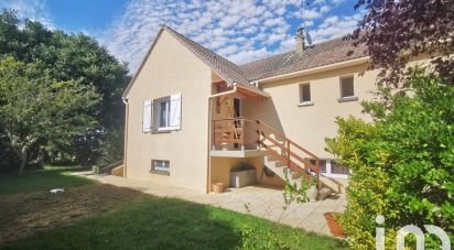 House 6 rooms of 130 m² in Prunay-le-Gillon (28360)