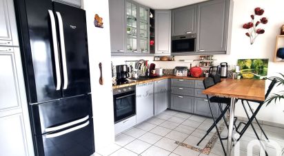 Apartment 3 rooms of 55 m² in Audenge (33980)