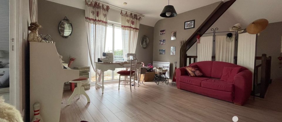 Traditional house 6 rooms of 133 m² in Saint-Nazaire (44600)