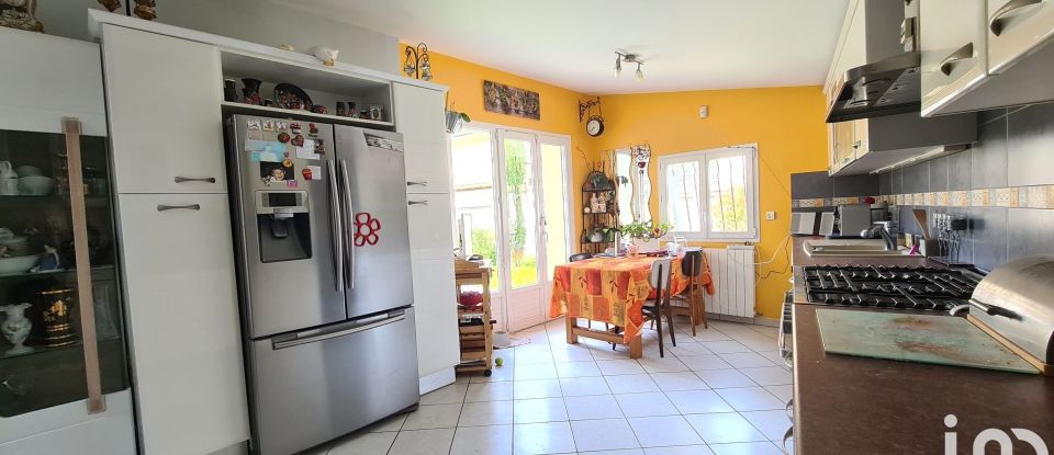 Traditional house 8 rooms of 150 m² in Bouffémont (95570)