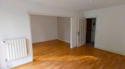 Appartement 4 pièces de 75 m² à - (91000)