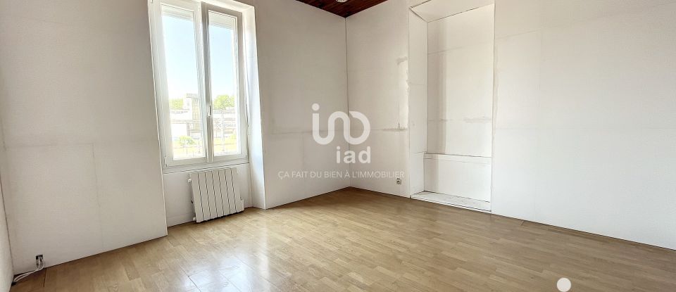 Town house 6 rooms of 148 m² in Verneuil-l'Étang (77390)