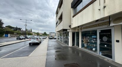 Retail property of 60 m² in Mennecy (91540)