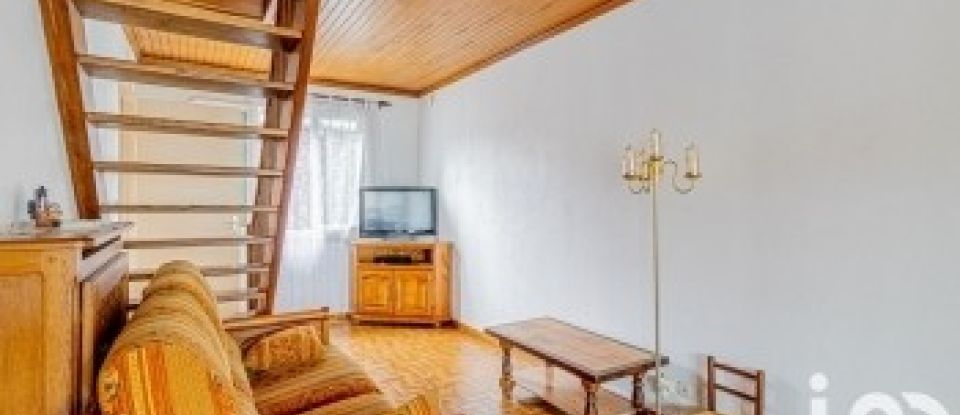 Traditional house 5 rooms of 85 m² in Saint-Denis (93200)