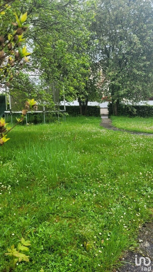 Land of 330 m² in Poincy (77470)