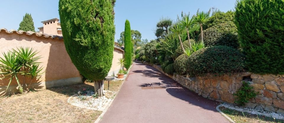 Architect house 8 rooms of 362 m² in Mougins (06250)