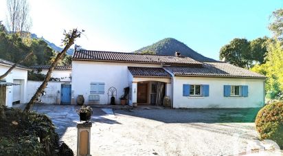House 8 rooms of 219 m² in Fréjus (83600)