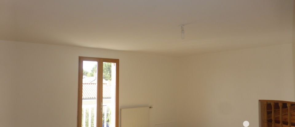 House 7 rooms of 210 m² in Les Sorinières (44840)