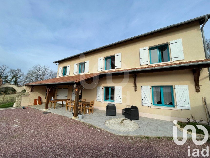 House 6 rooms of 144 m² in Manzac-sur-Vern (24110)
