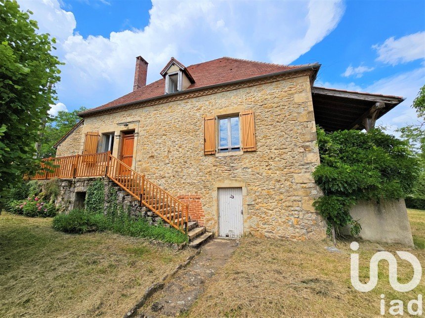 Traditional house 7 rooms of 145 m² in Autoire (46400)