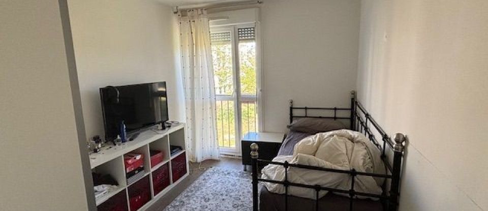 Apartment 4 rooms of 97 m² in Cenon (33150)