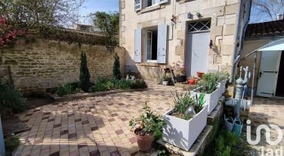 Town house 3 rooms of 85 m² in Aulnay (17470)