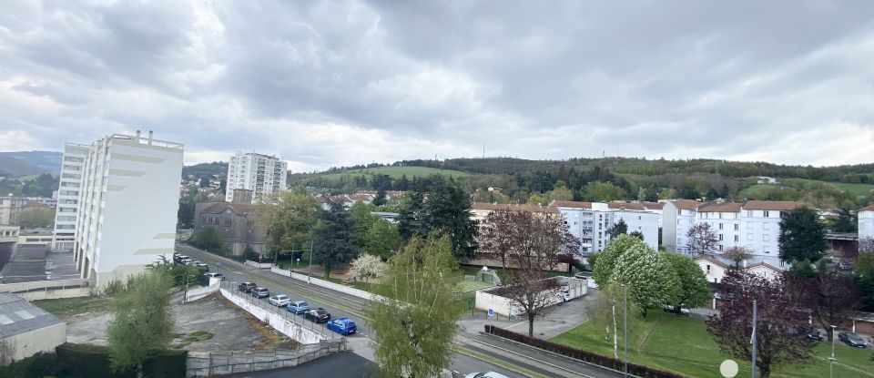 Appartement 4 pièces de 82 m² à Saint-Étienne (42100)