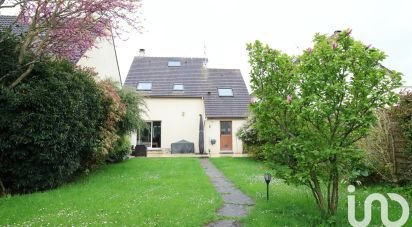 Traditional house 7 rooms of 115 m² in Magny-les-Hameaux (78114)