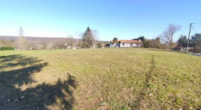 Land of 3,418 m² in Mazerolles (86320)