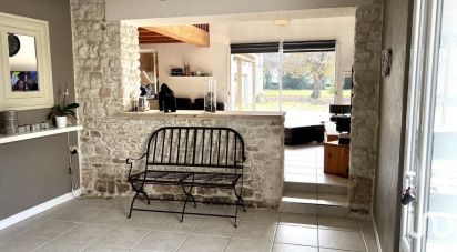 House 5 rooms of 175 m² in Niort (79000)