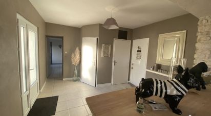 House 5 rooms of 175 m² in Niort (79000)