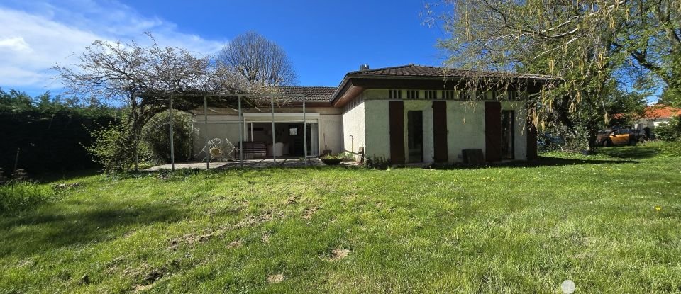 Country house 8 rooms of 150 m² in Saint-André-le-Gaz (38490)